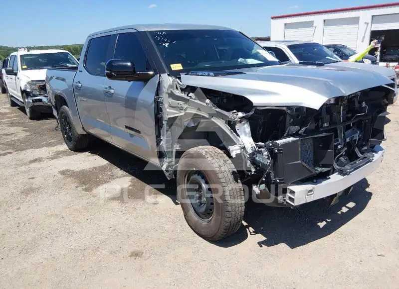 2024 Toyota TUNDRA фото