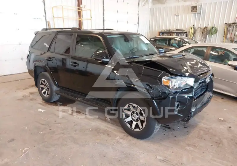 2024 Toyota 4 RUNNER фото