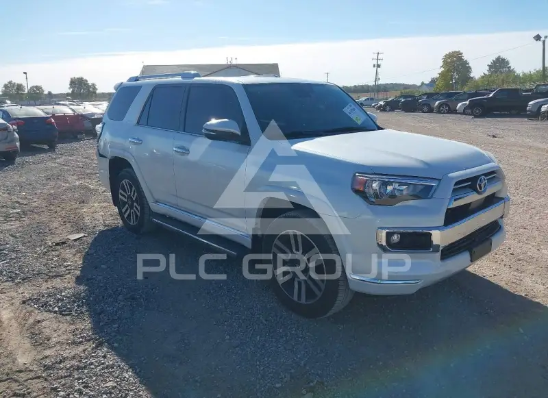 2024 Toyota 4 RUNNER photo