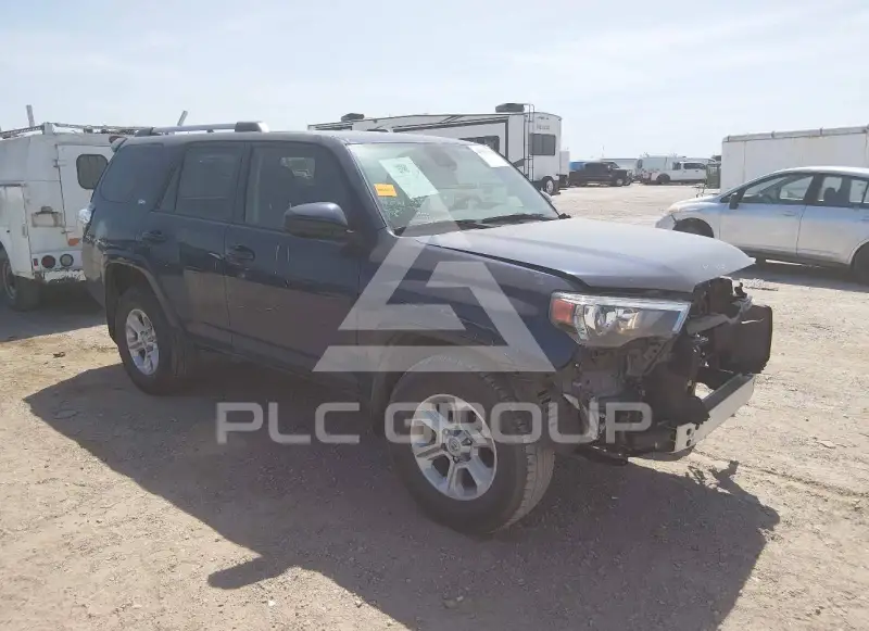 2024 Toyota 4 RUNNER photo