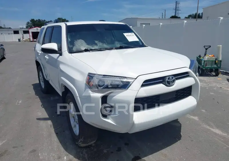 2024 Toyota 4 RUNNER photo