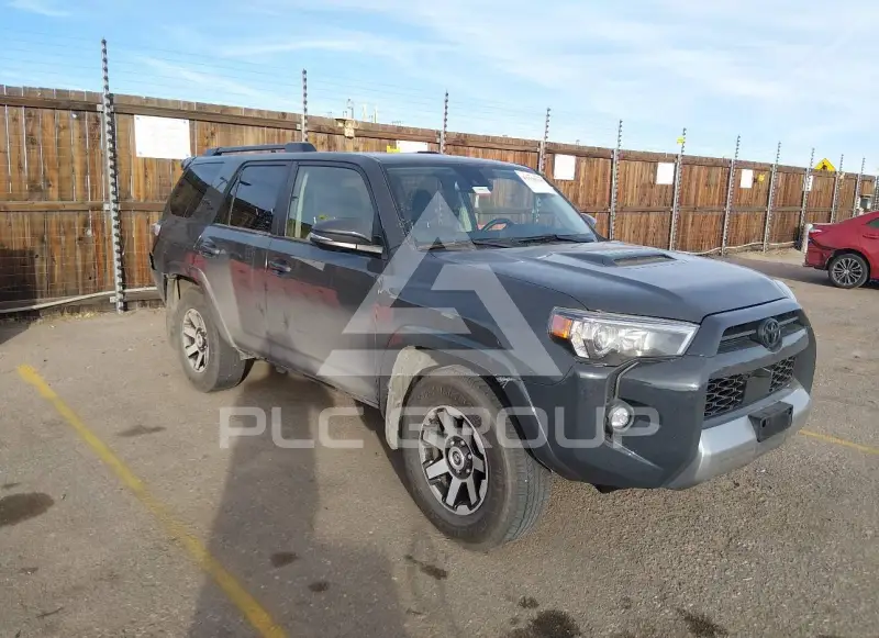 2024 Toyota 4 RUNNER фото
