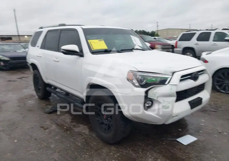 2024 Toyota 4 RUNNER фото