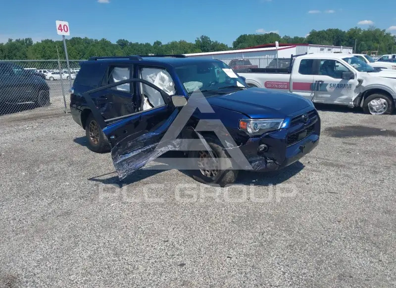 2024 Toyota 4 RUNNER фото