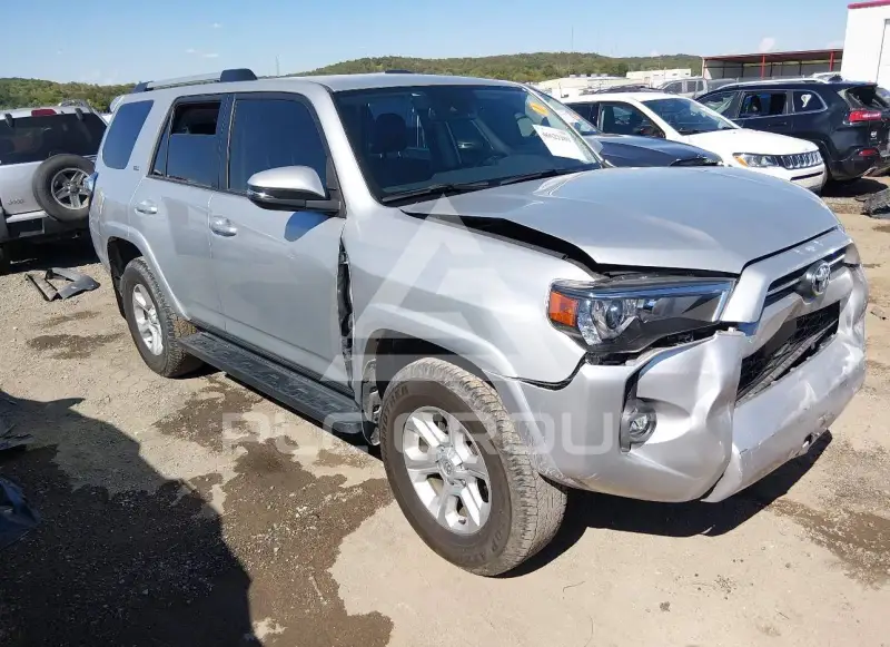 2024 Toyota 4 RUNNER photo