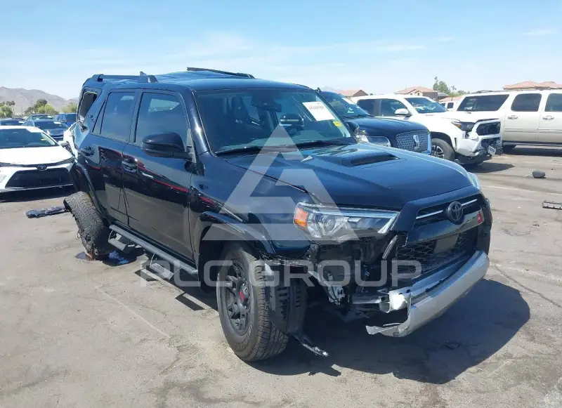2024 Toyota 4 RUNNER фото