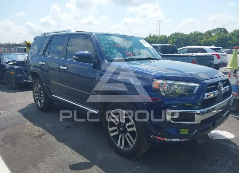 2024 Toyota 4 RUNNER photo