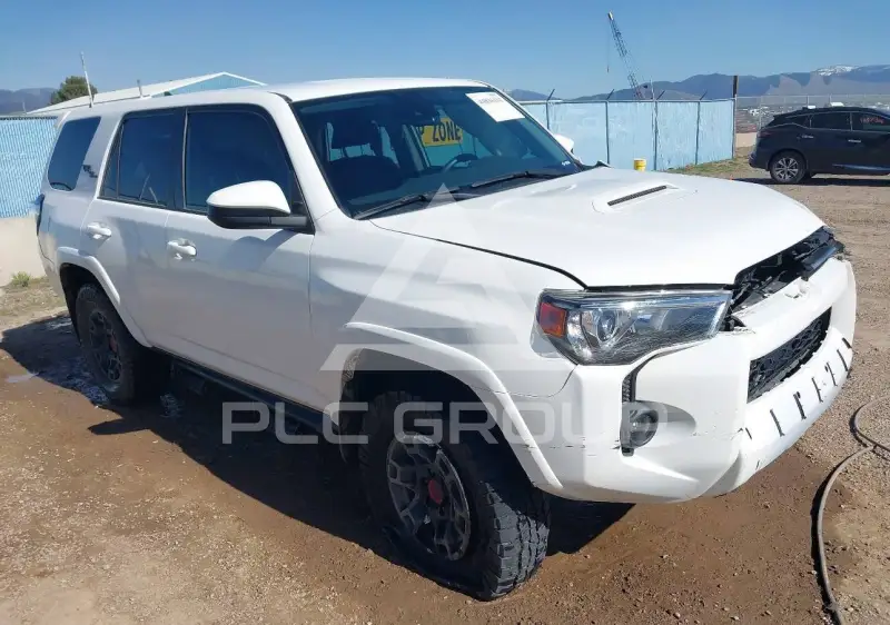 2024 Toyota 4 RUNNER фото