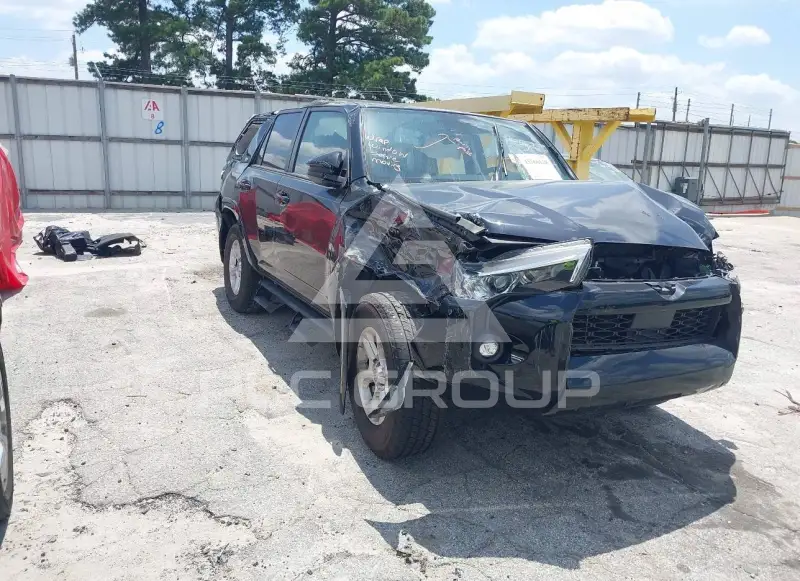 2024 Toyota 4 RUNNER фото