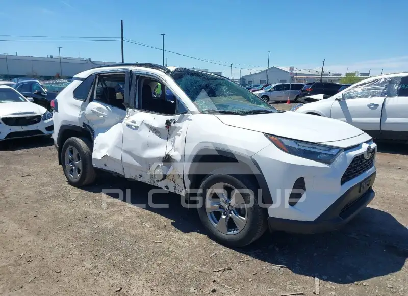 2024 Toyota RAV4 фото