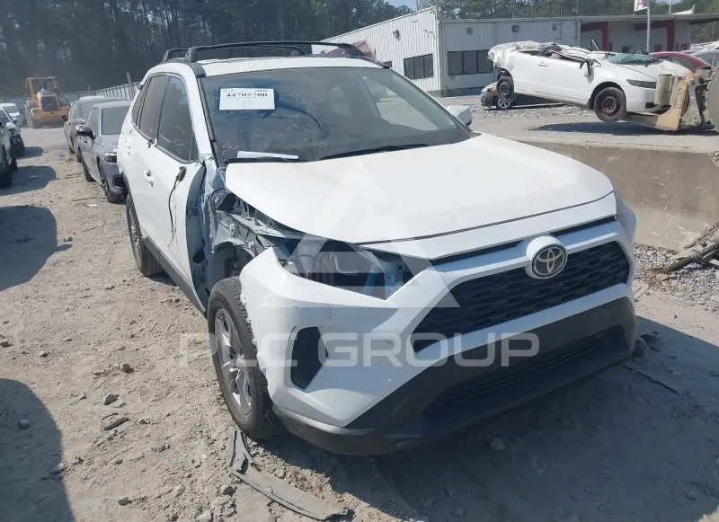 2024 Toyota RAV4 фото