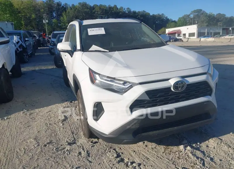 2024 Toyota RAV4 фото