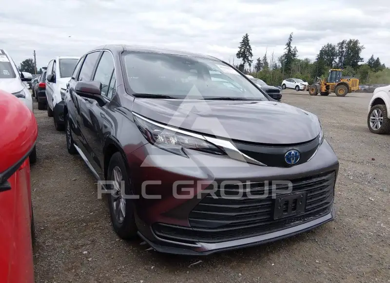 2024 Toyota SIENNA фото