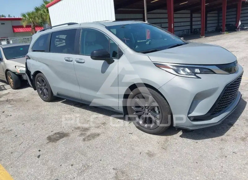 2024 Toyota SIENNA фото