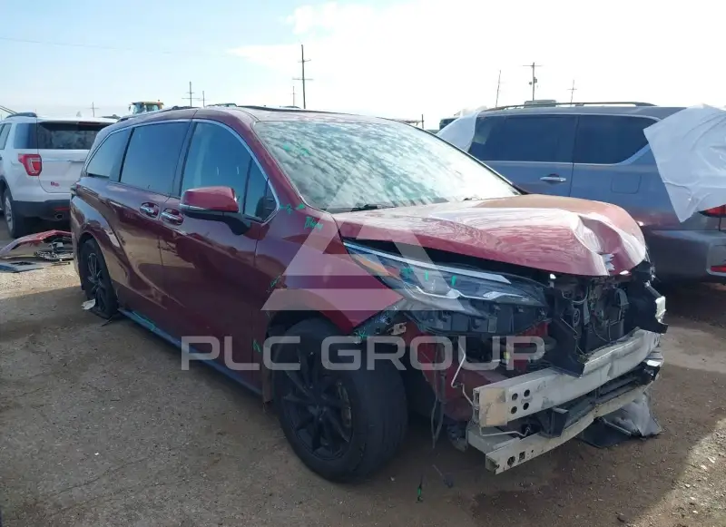 2024 Toyota SIENNA photo