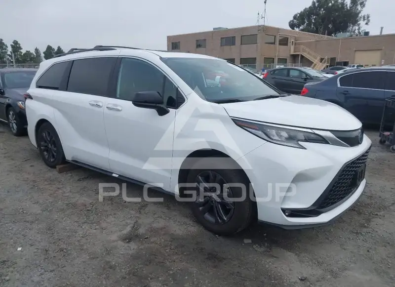 2024 Toyota SIENNA фото
