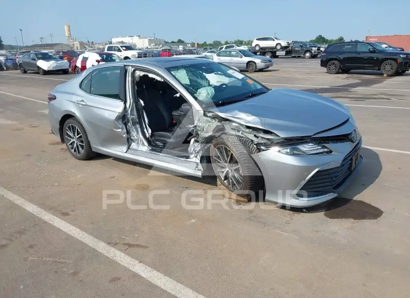 2024 Toyota CAMRY фото