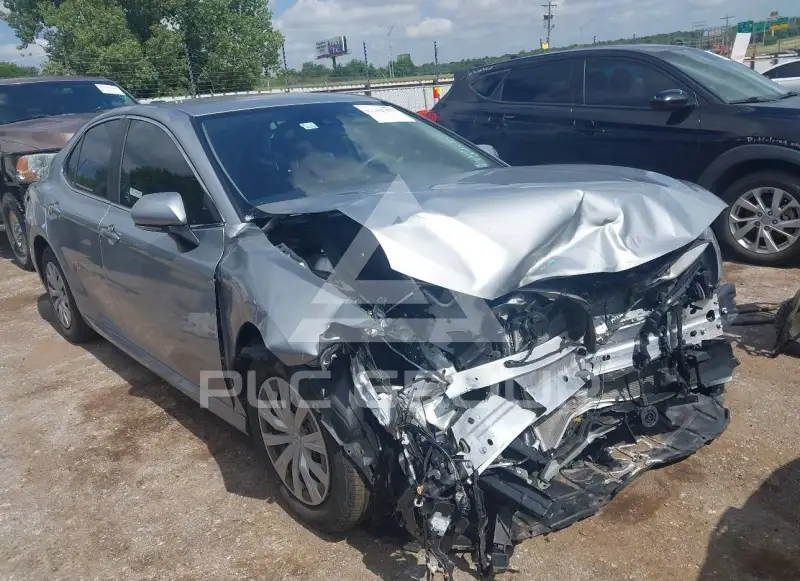 2024 Toyota CAMRY фото