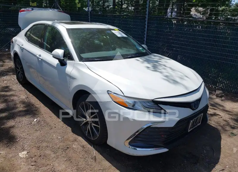2024 Toyota CAMRY фото