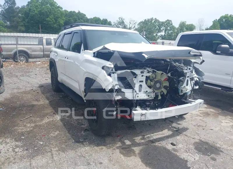 2024 Toyota SEQUOIA фото