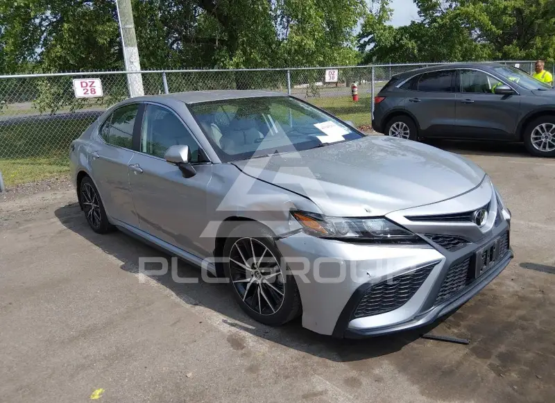 2024 Toyota CAMRY фото