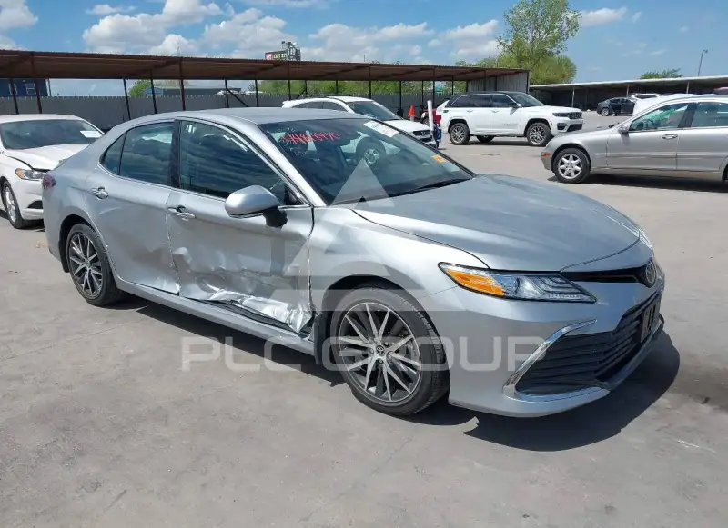2024 Toyota CAMRY фото