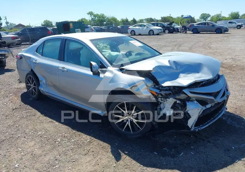 2024 Toyota CAMRY фото