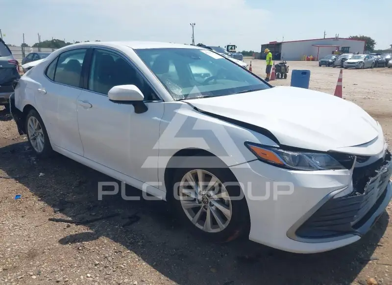 2024 Toyota CAMRY фото