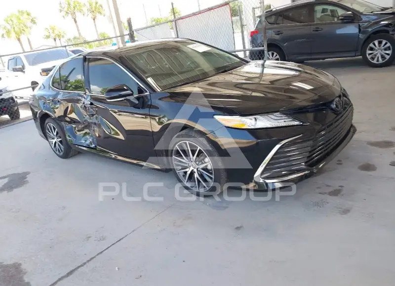 2024 Toyota CAMRY фото