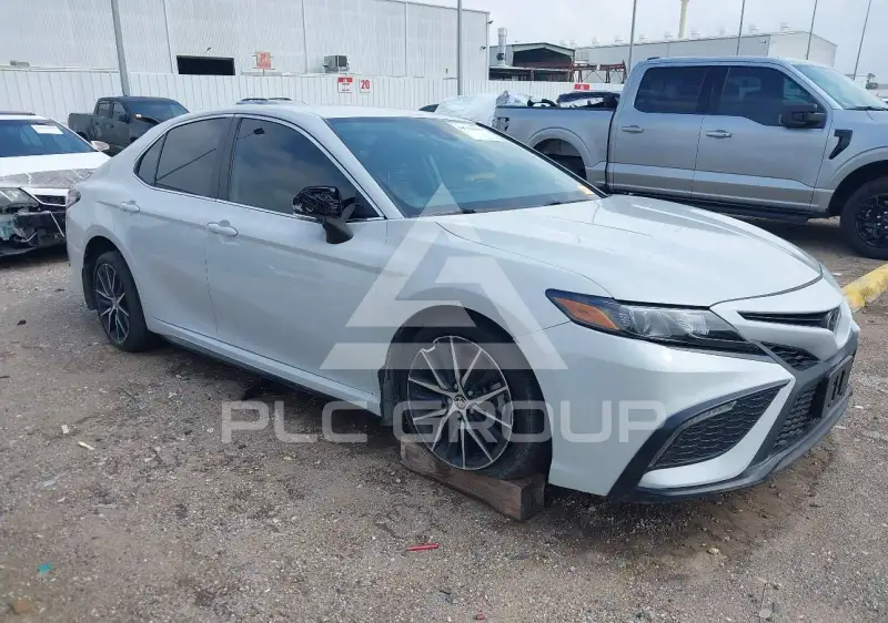 2024 Toyota CAMRY фото