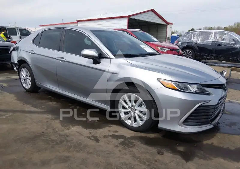 2024 Toyota CAMRY фото