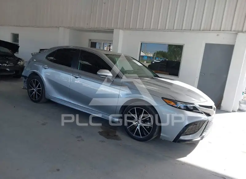 2024 Toyota CAMRY фото