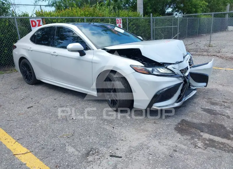 2024 Toyota CAMRY фото