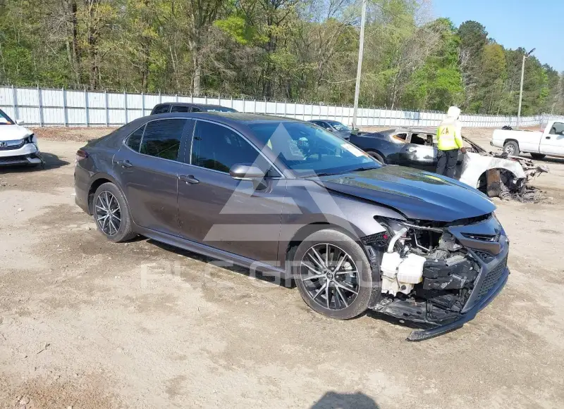 2024 Toyota CAMRY фото