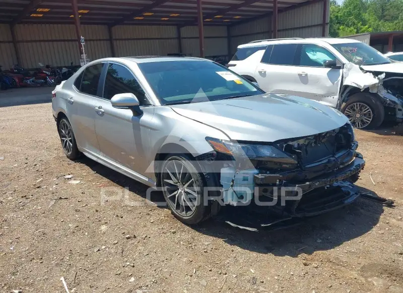 2024 Toyota CAMRY фото