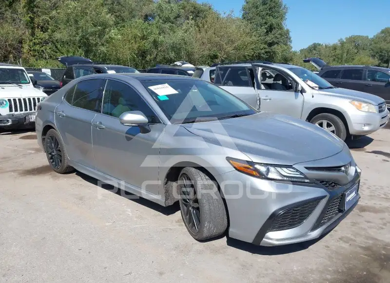 2024 Toyota CAMRY фото