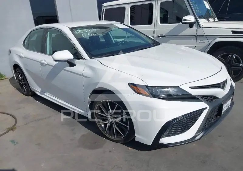 2024 Toyota CAMRY фото