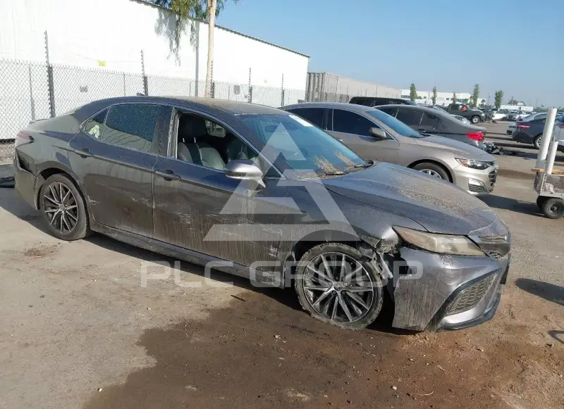 2024 Toyota CAMRY фото