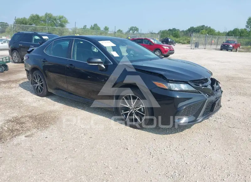 2024 Toyota CAMRY photo