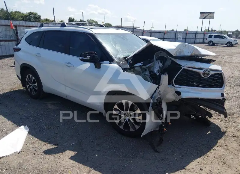 2024 Toyota Highlander photo