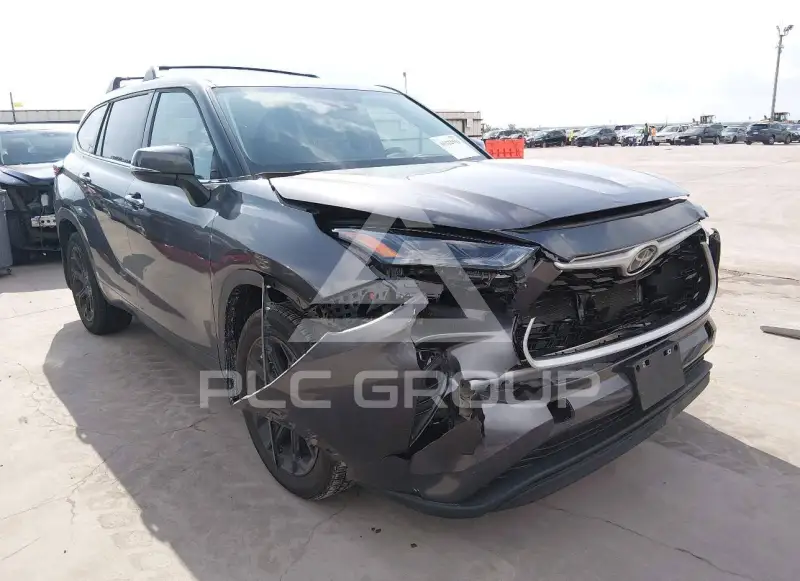 2024 Toyota Highlander photo