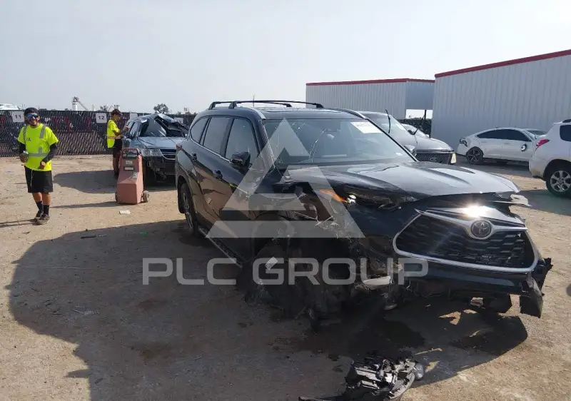 2024 Toyota Highlander photo