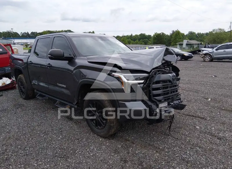 2024 Toyota TUNDRA фото