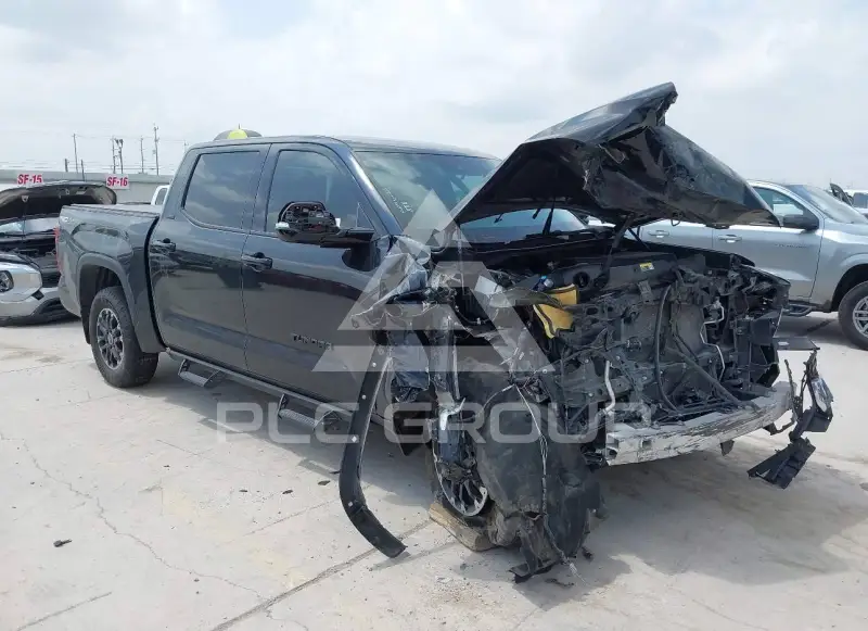 2024 Toyota TUNDRA фото