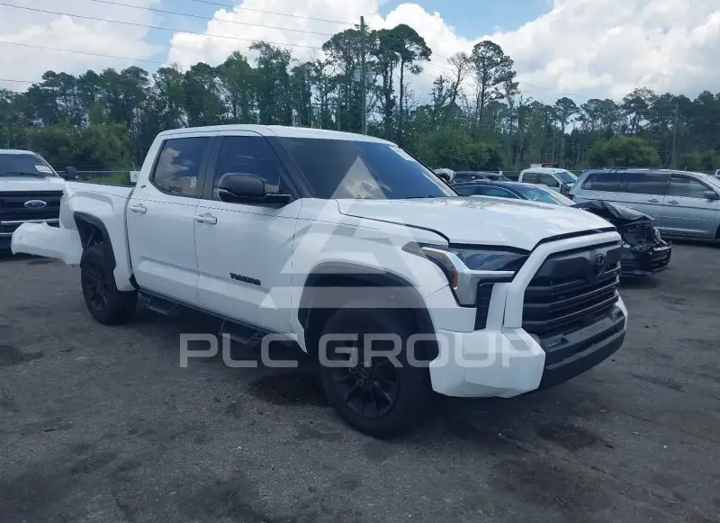 2024 Toyota TUNDRA фото