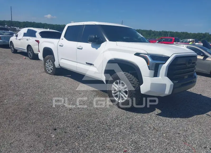 2024 Toyota TUNDRA фото