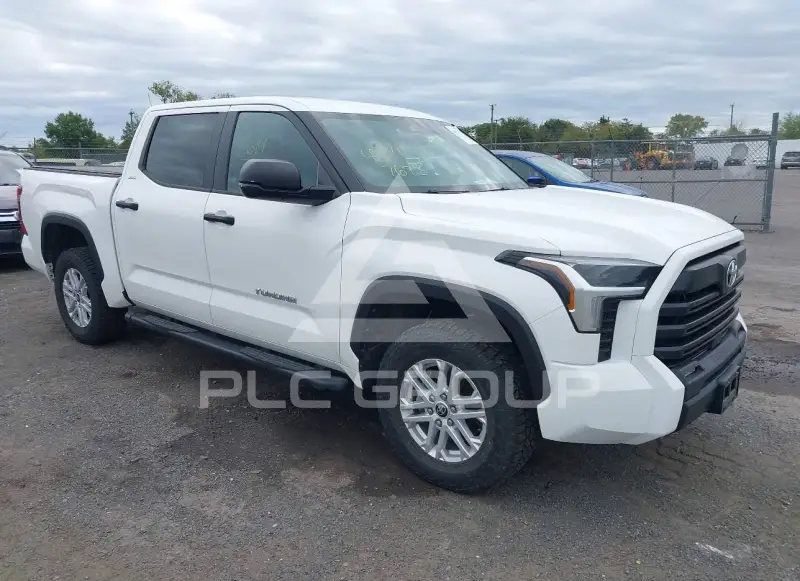 2024 Toyota TUNDRA фото