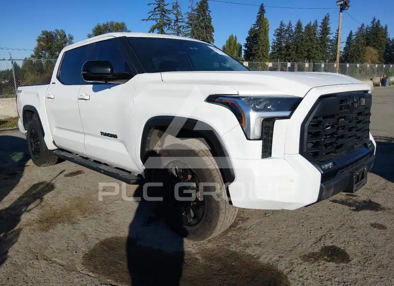2024 Toyota TUNDRA фото