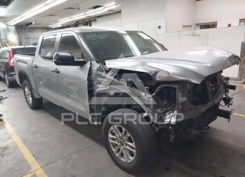 2024 Toyota TUNDRA фото