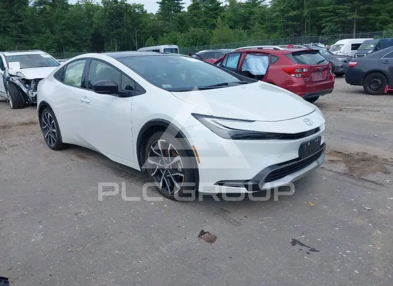 2024 Toyota PRIUS фото